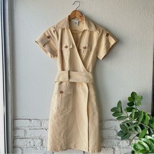 DIANE VON FURSTENBERG | utility wrap dress!
100% silk
size: us 2